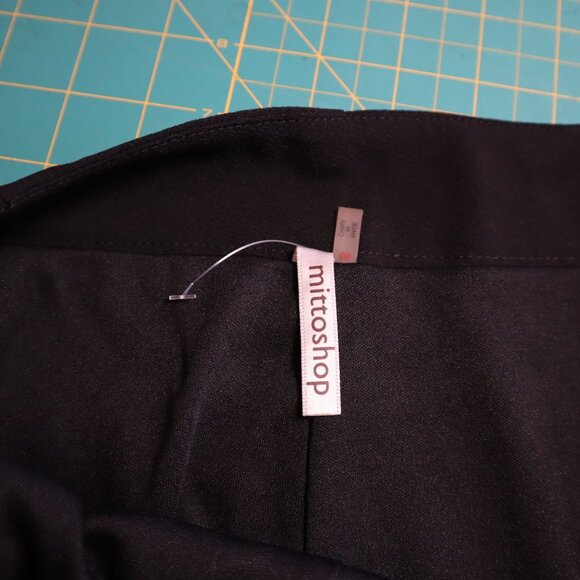 Festival Shorts Women‎ S Black Minimalist Preppy Feminine Edgy Brunch Beach Wear - Picture 2 of 12